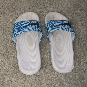 5 FOR 20 ~ Nike Slides